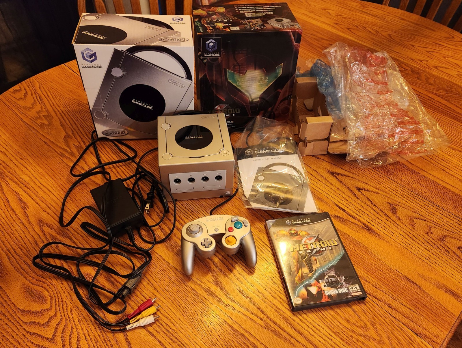 Nintendo GameCube Platinum Metroid Prime Bundle with Box and Manuals