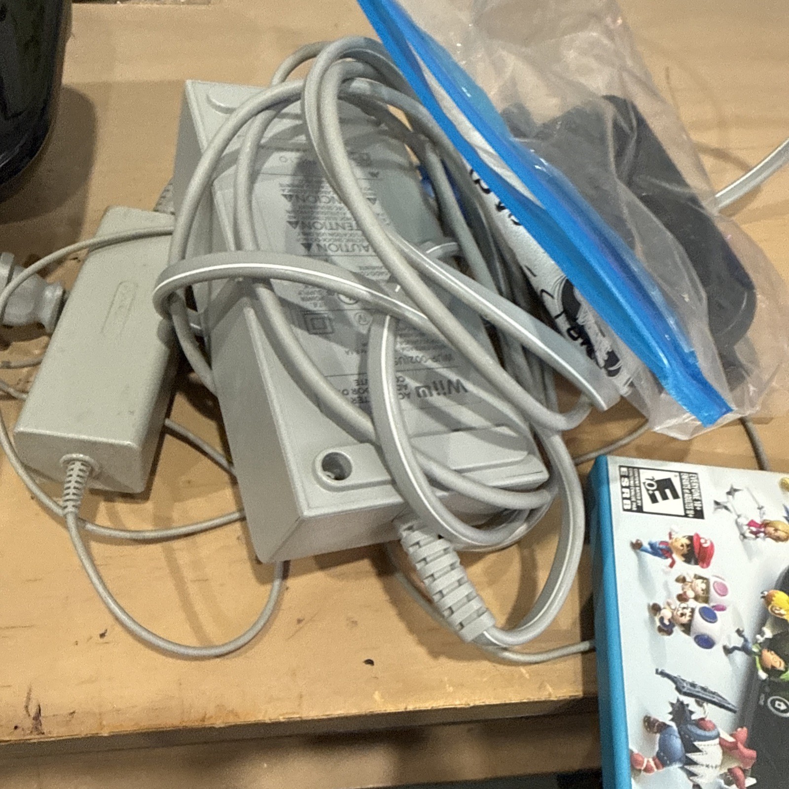 Nintendo Wii U Console Black 32GB Bundle NintendoLand- No Sensor Bar. Tested
