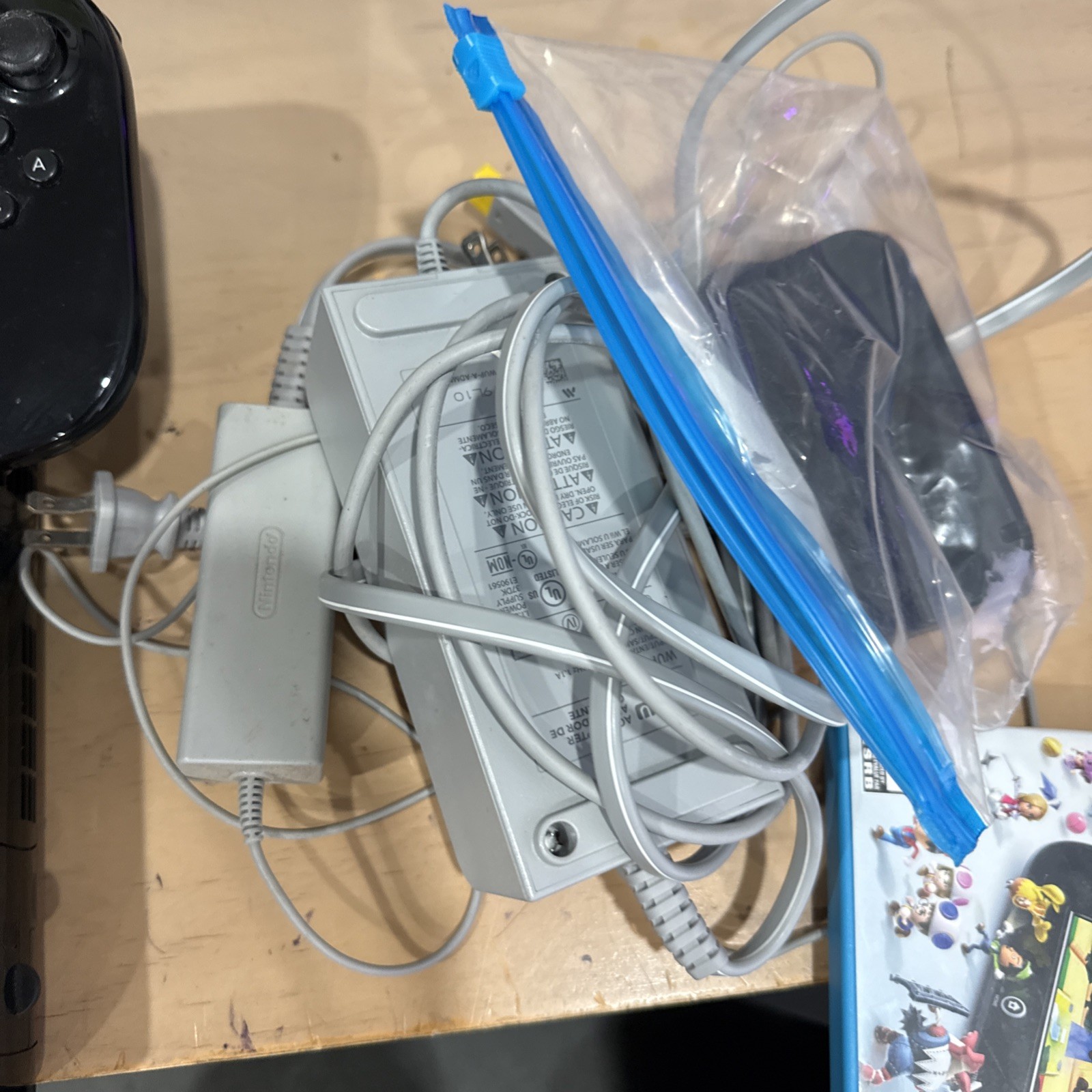 Nintendo Wii U Console Black 32GB Bundle NintendoLand- No Sensor Bar. Tested