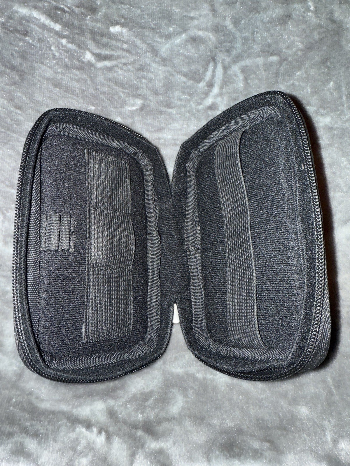 2000’s Nintendo DS Travel Case Black/Blue Gameboy