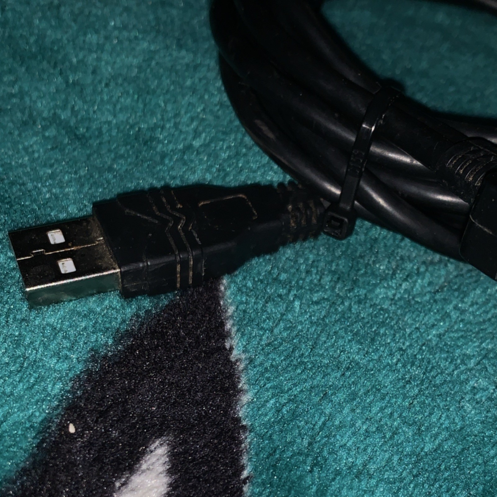 Black USB Wired Cable for Console, Plastic, USB to Proprietary Connector