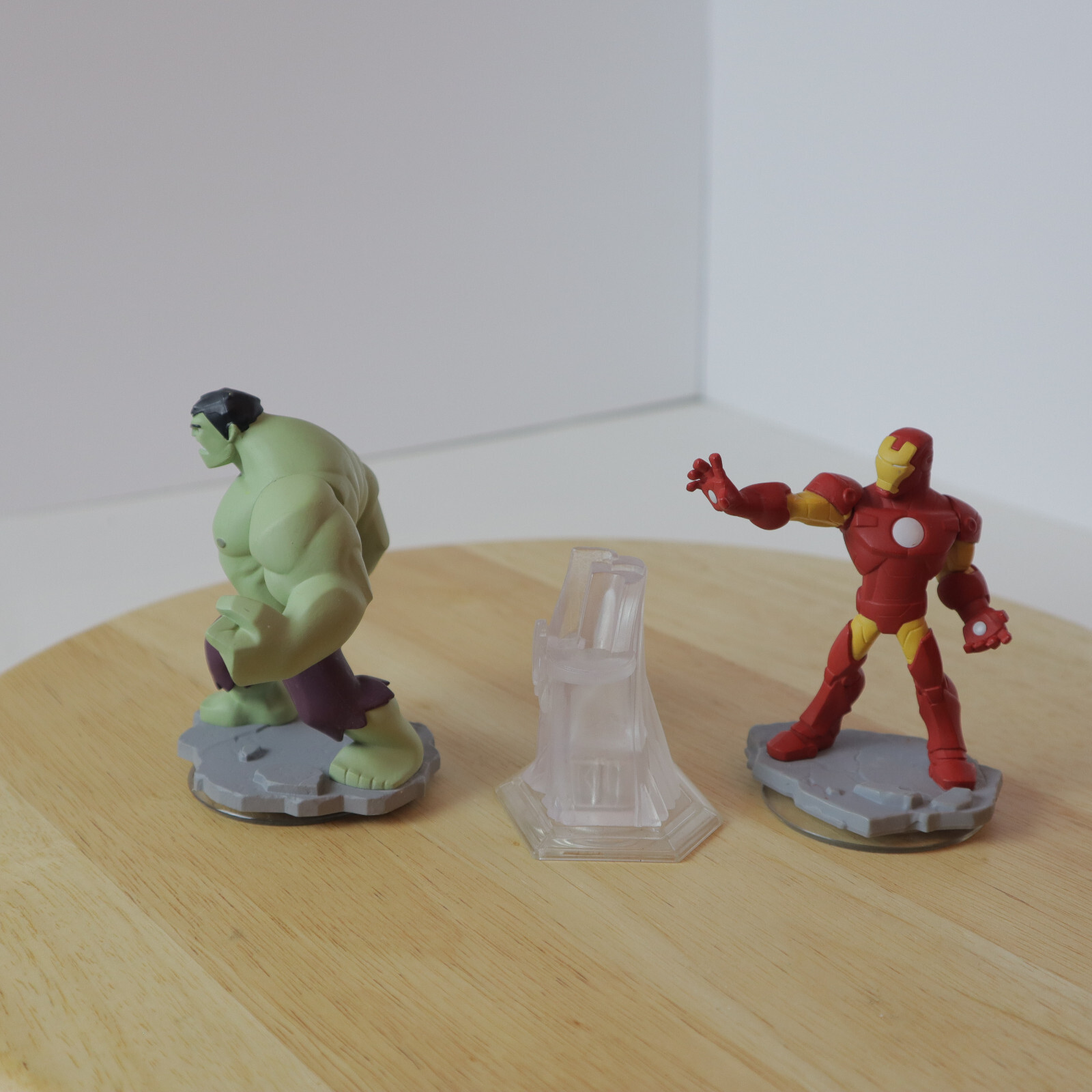 Disney Infinity 2.0 Marvel Lot Captain America Hulk Thor Black Widow Iron Man +