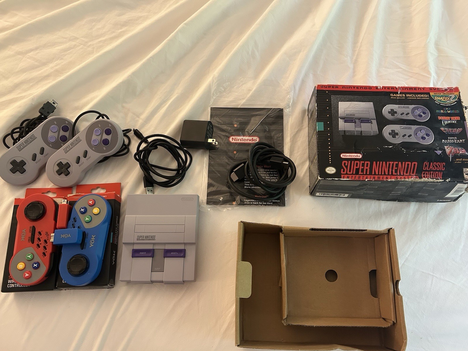 Nintendo Super NES Classic SNES Game Console Gray + 2 Bonus Wireless Controllers