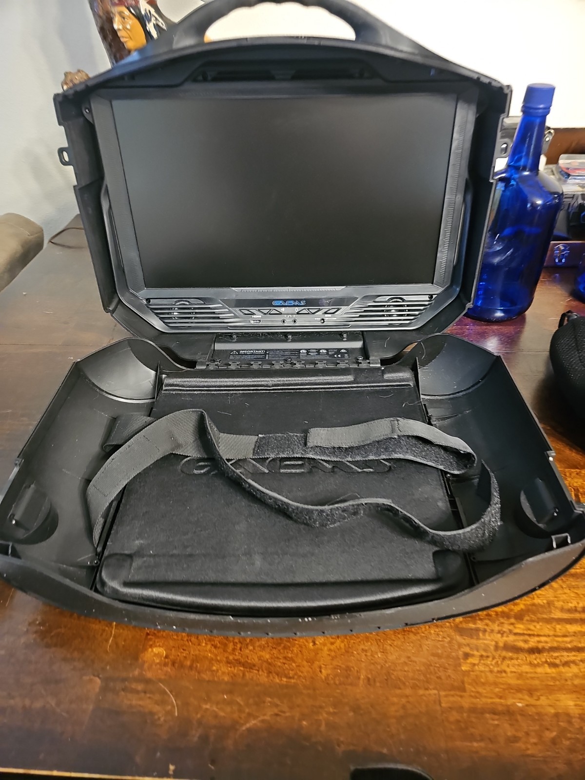 GAEMS G190 Vanguard Portable Gaming Case 19″ Monitor with Power and HDMI Remote