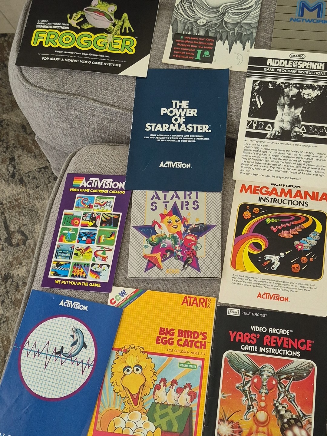 Huge Lot Of Atari 2600 Manuals & Catalogs Vintage Assorted. Good Condition.