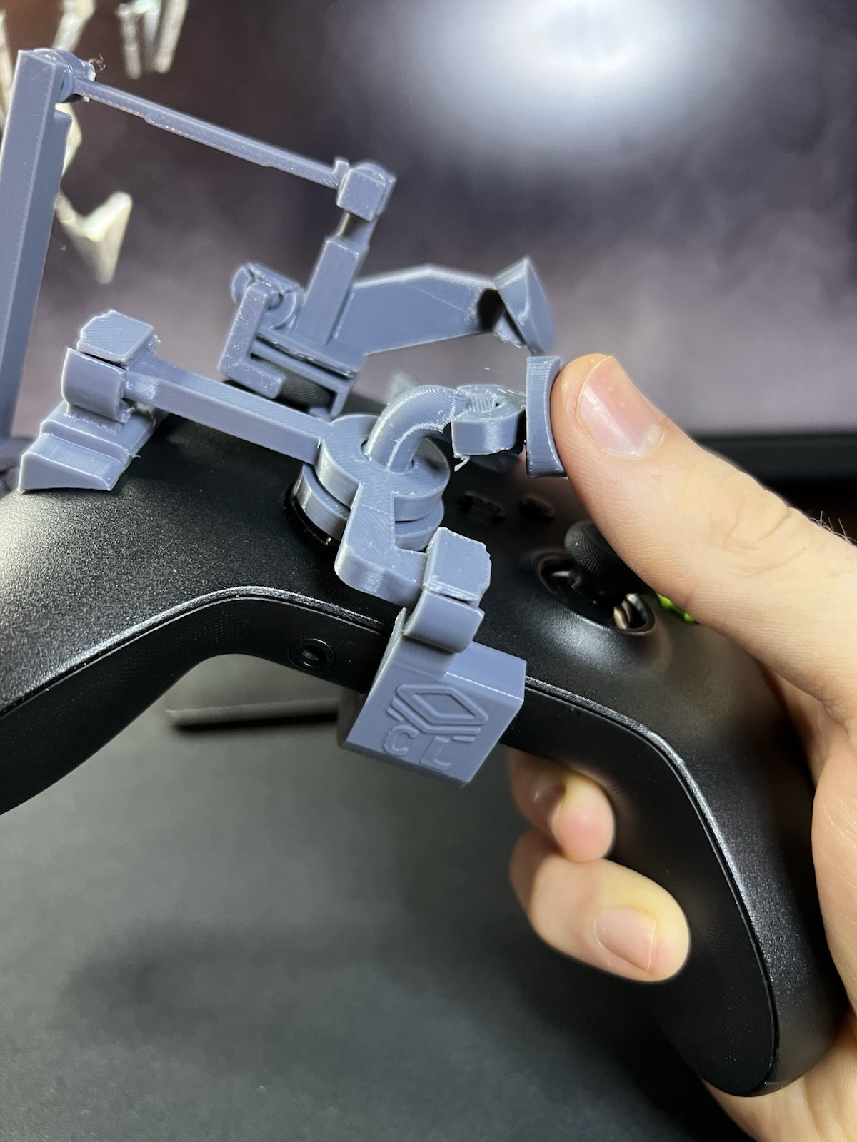 One-Handed (Right) Xbox Series X/S V2 Clip-On Controller Adapter – Adaptive Gear