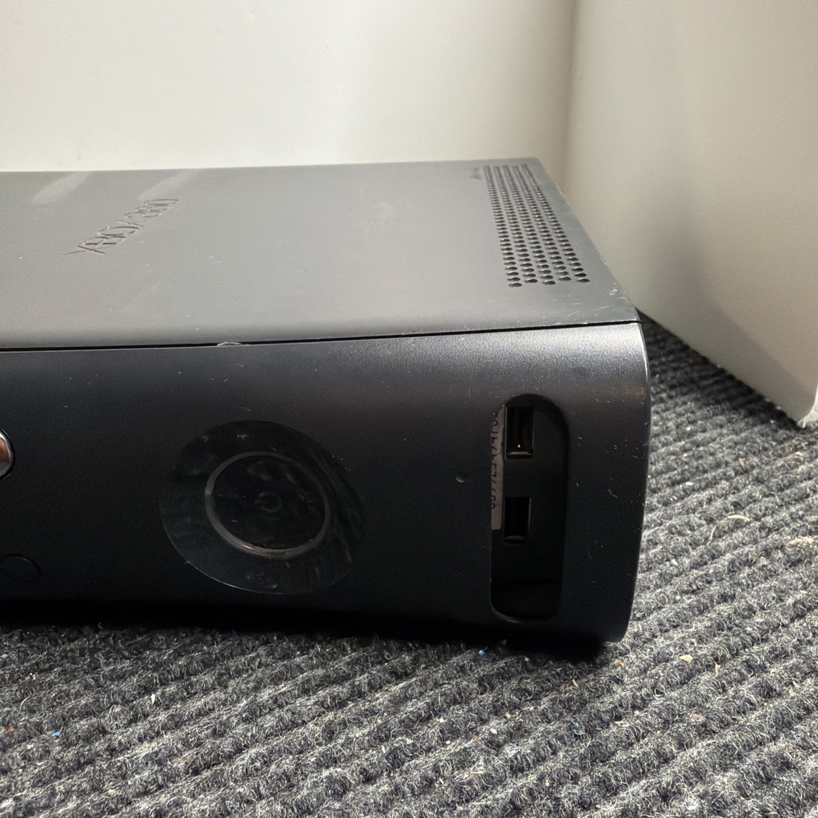 Microsoft Xbox 360 120GB HDD Falcon Phat Console 11/2009. Console Only Read Desc