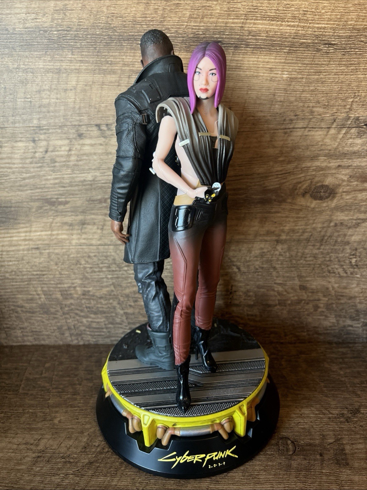 Cyberpunk 2077 Songbird & Solomon Reed Statue Only (Secret Agent) Idris Elba