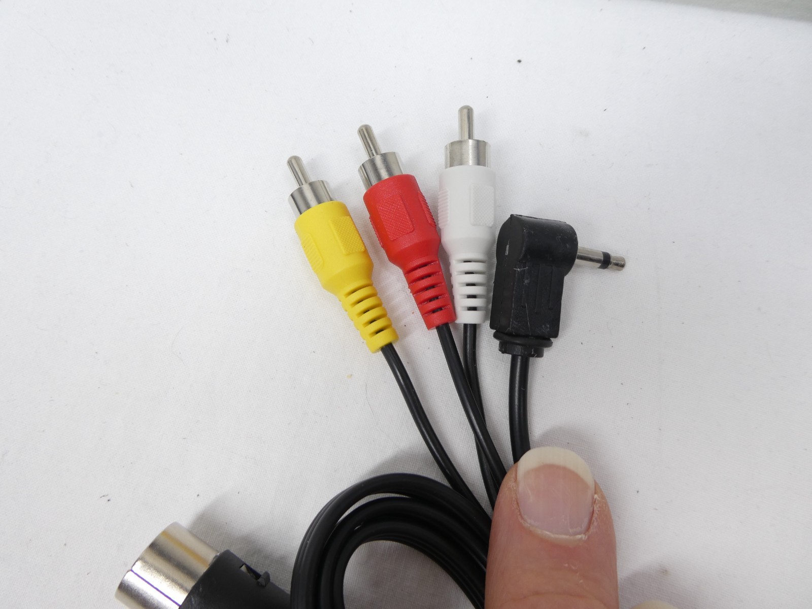 Sega Genesis model 1 av Composite RCA cable STEREO OUT