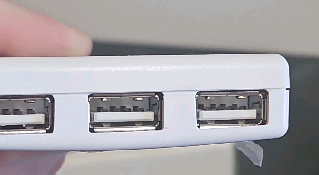 Rock Band USB 2.0 4-Ports Hub Only No Power Adaptor