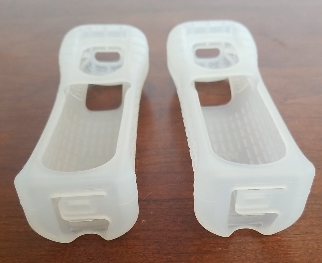 2 Official Nintendo Wii OEM Remote Rubber Silicone Gel Cover Sleeves Clear Lot