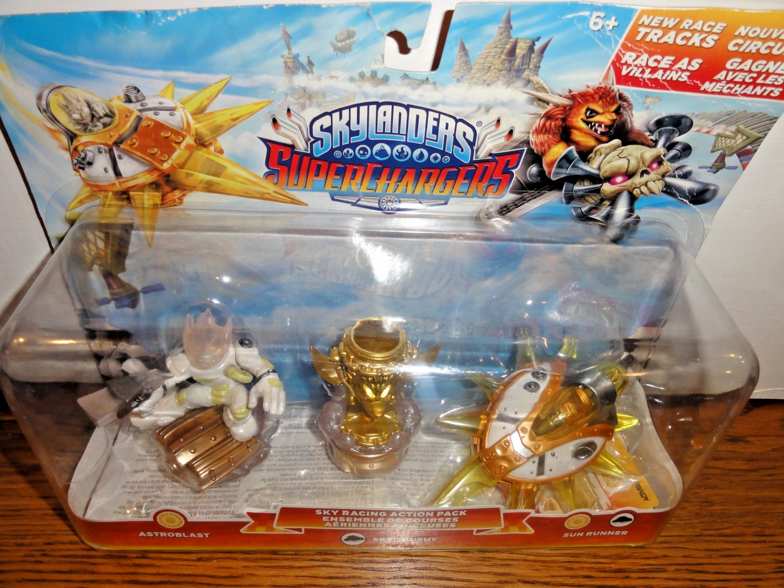 Skylanders Superchargers Sky Racing Action Pack