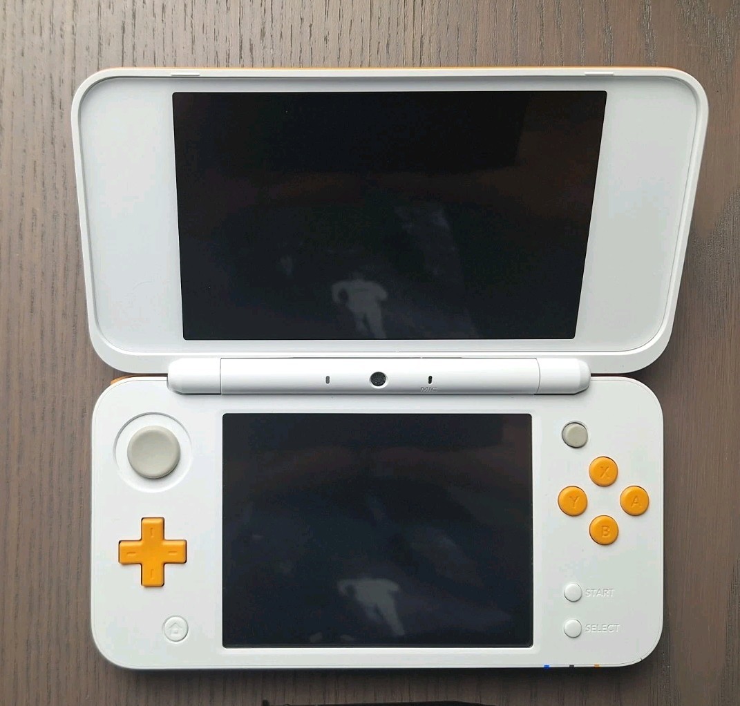 New Nintendo 2DS XL White Orange | Charger + 32GB SD Card | Region Free