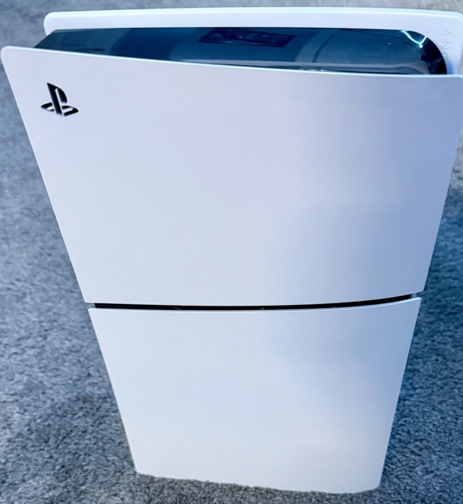 Sony PlayStation 5 Slim White IN MINT CONDITION (barely Used)
