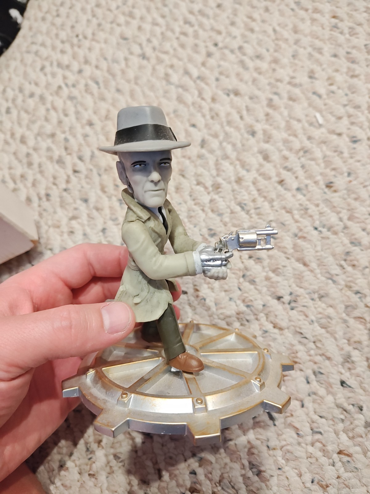 Fallout Crate Nick Valentine Loot Crate Figure Screen Shots