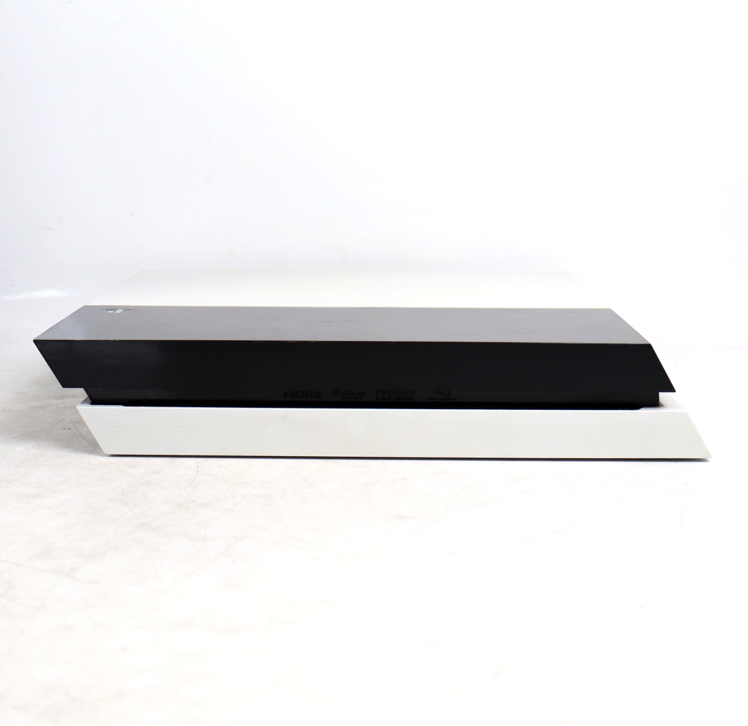 Sony PlayStation 4 500GB Original Black and White – CONSOLE ONLY – CUH-1115A