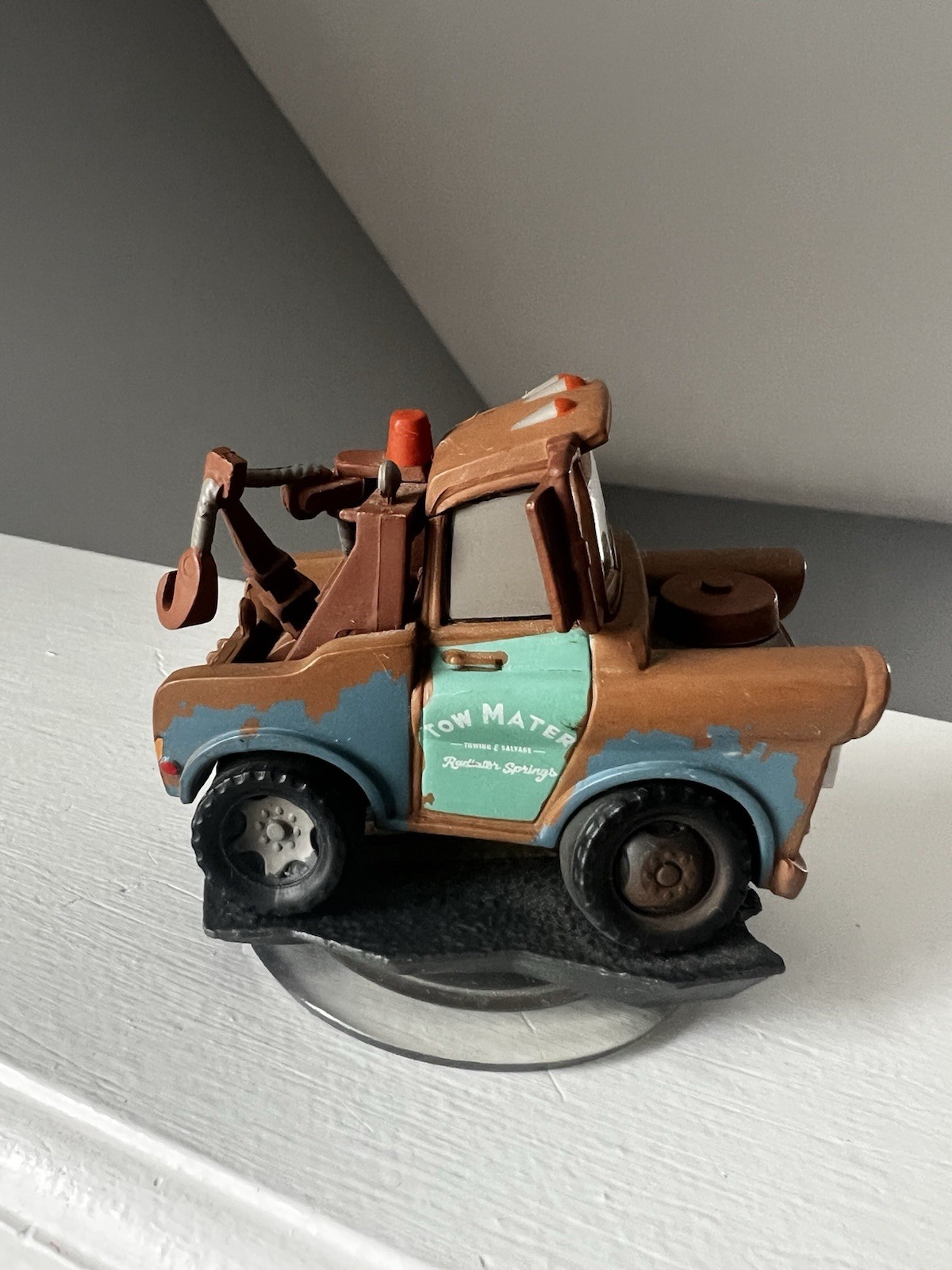 Disney Infinity Cars Figure Lot 3 – Tow Mater, Lightning McQueen Holly Shiftwell