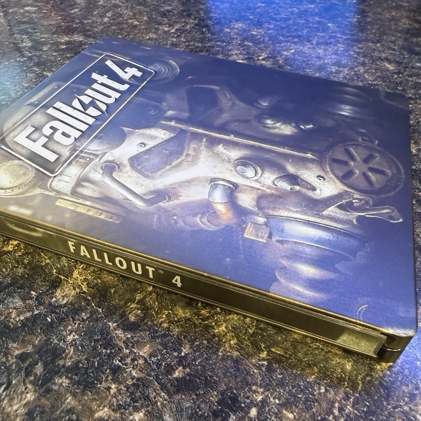 Fallout 4 (Microsoft Xbox One) Collector’s Steelbook Edition No Disc Broken Tab