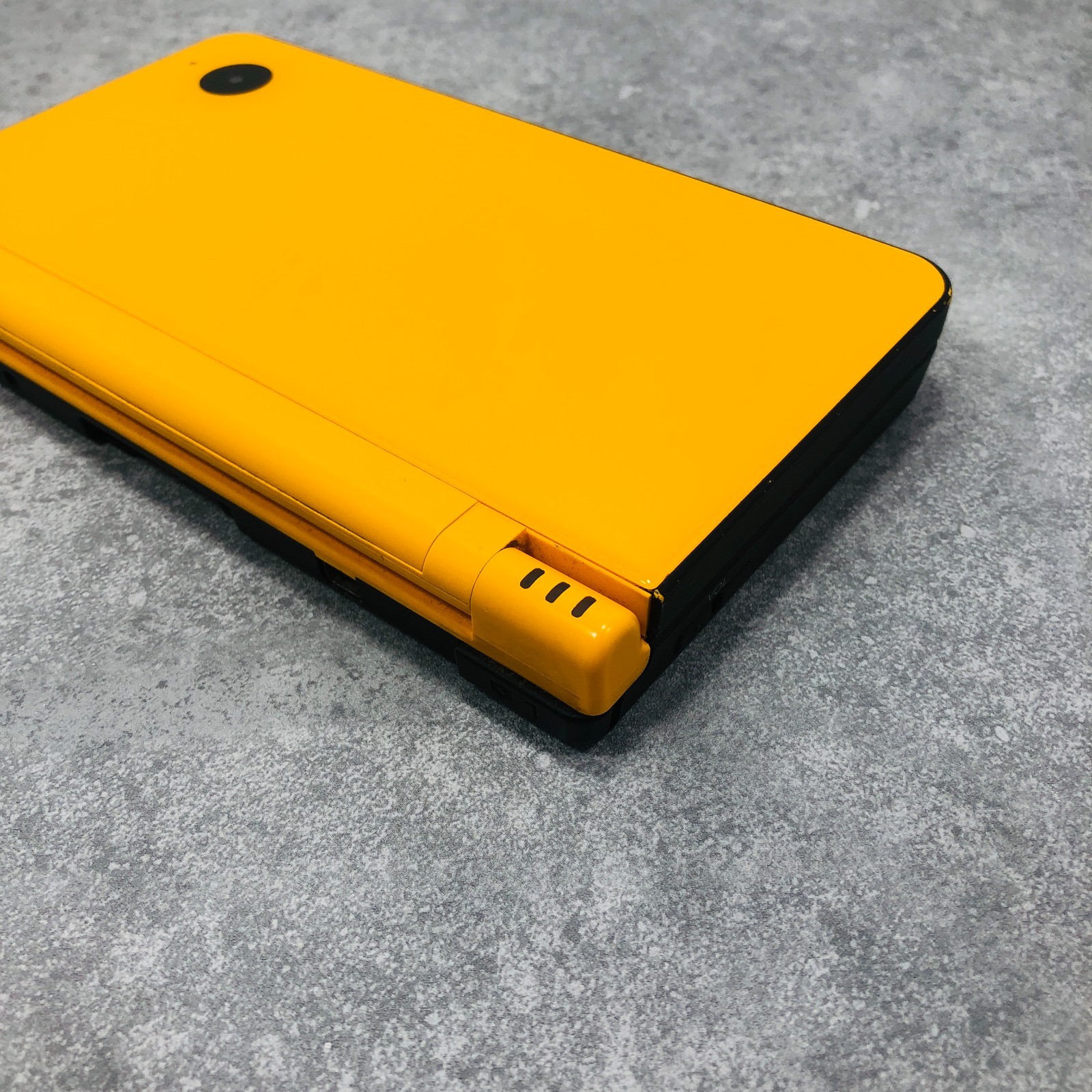 [EX+3] Nintendo DSi LL XL Console Yellow UTL-001 Region Code NTSC-J Japan 07-22