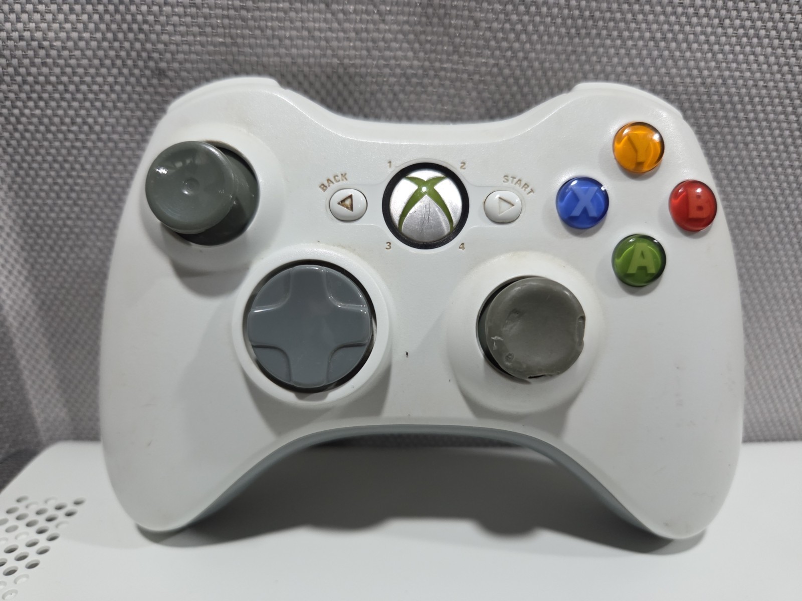 Microsoft Xbox 360 White Console Bundle – Controller, Power & AV– Tested Working
