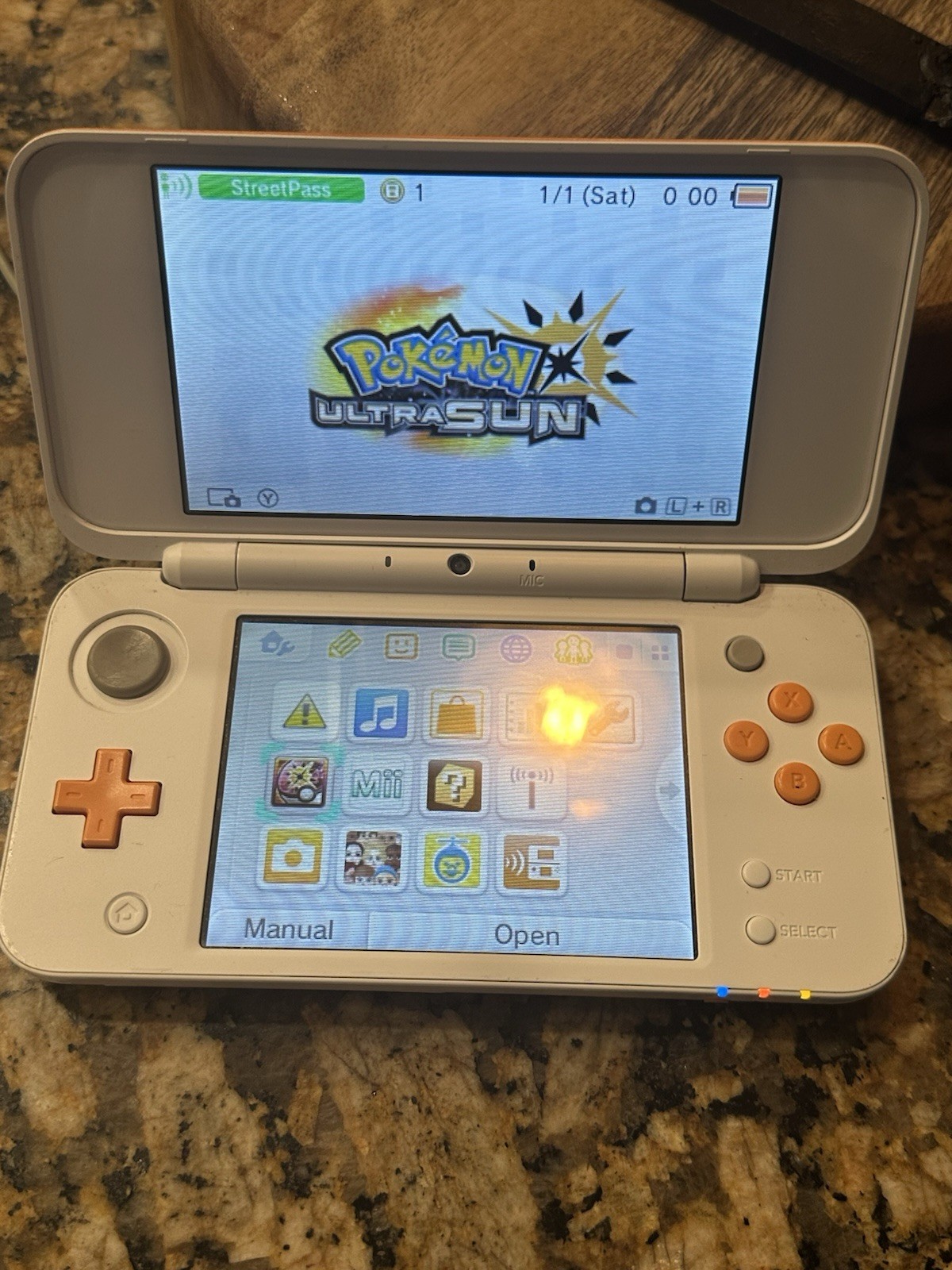 Nintendo 2DS XL Console White & Orange w/ Games (USA Seller) Tested