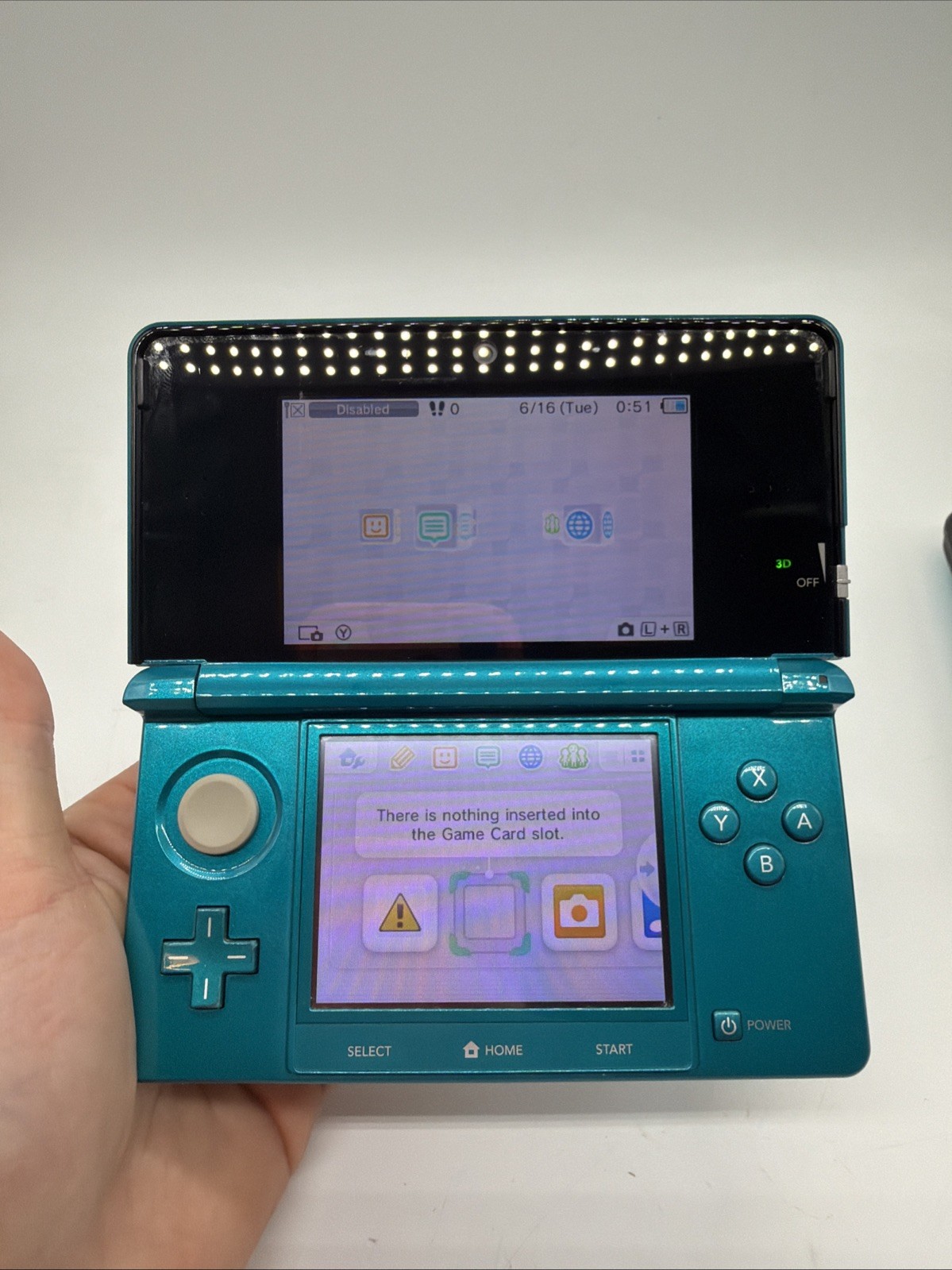 Nintendo 3DS 2GB Aqua Blue Handheld Console With Charger, Case Works Great Mint