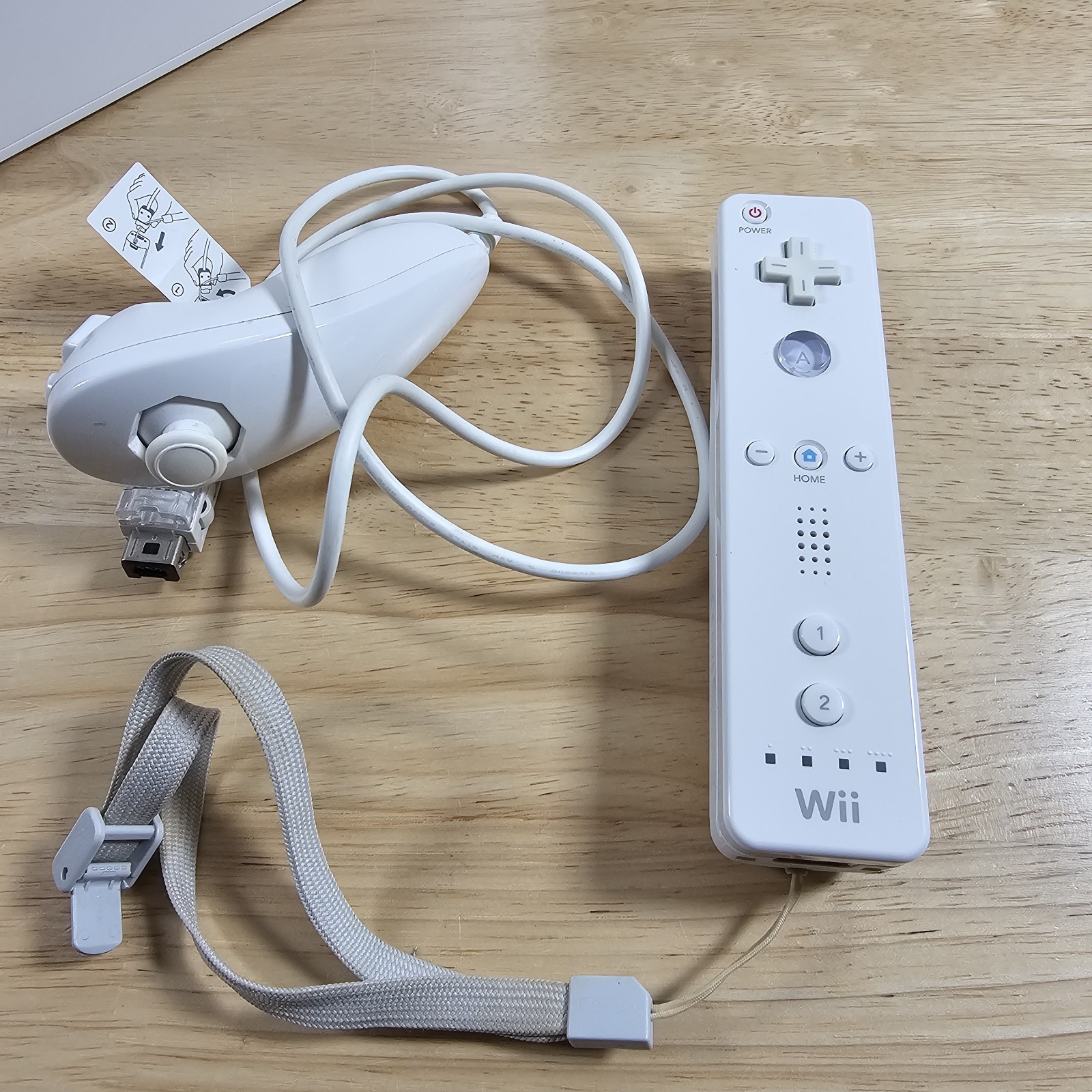 Nintendo Wii Game Console RVL-001 Bundle, USA Version, White
