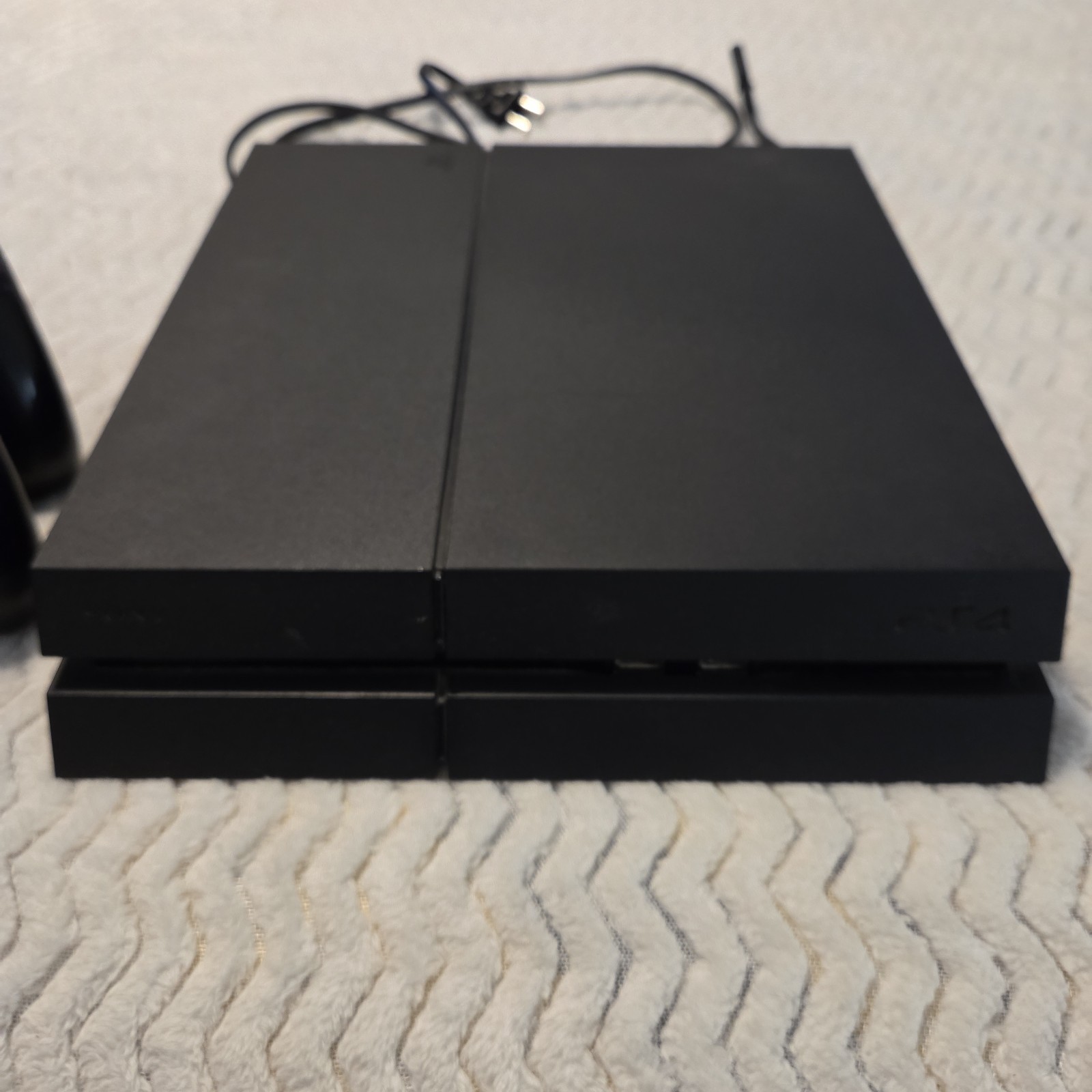 Sony PlayStation 4 (500 GB) Home Console With 2 Sony Controllers And Charger