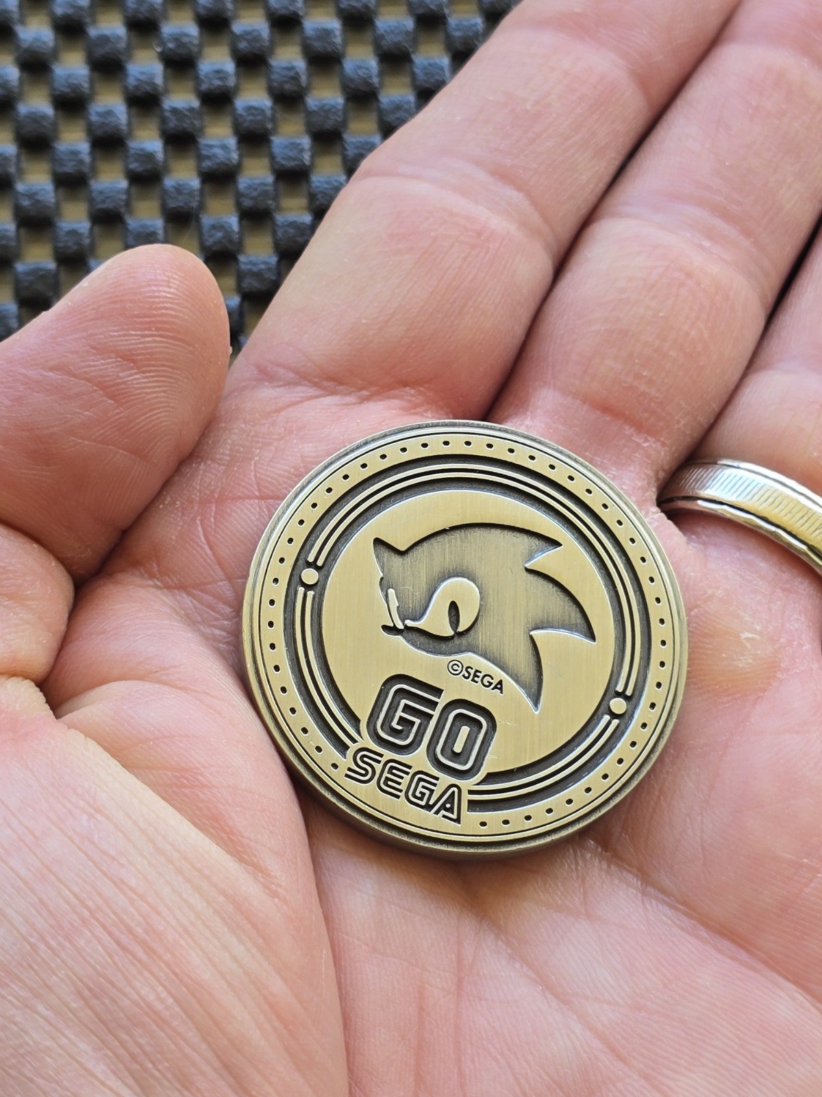 Sonic Hedgehog GO SEGA 60th Anniversary Coin Medal Rare GENESIS SATURN DREAMCAST