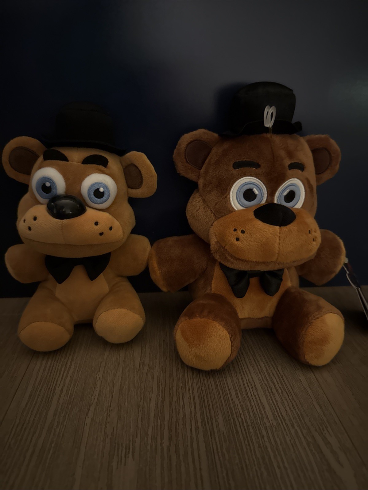 FREDDY FAZBEAR FUNKO FIVE NIGHTS AT FREDDIES & FREDDY FAZBEAR JAZWARES PLUSHIES