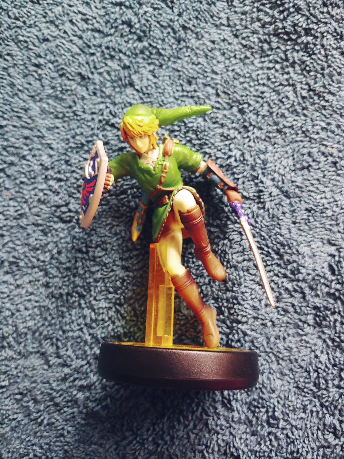 Nintendo Amiibo – Link – The Legend of Zelda – Figure Only