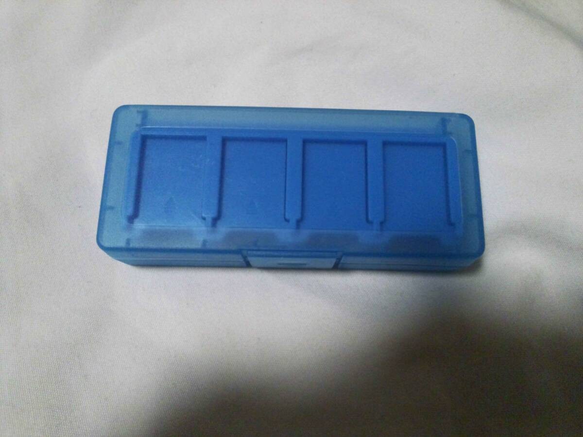 ANSWER ANS-PV041BL PS Vita Card Case 16 Slots Blue Without Memory Card Attachmen