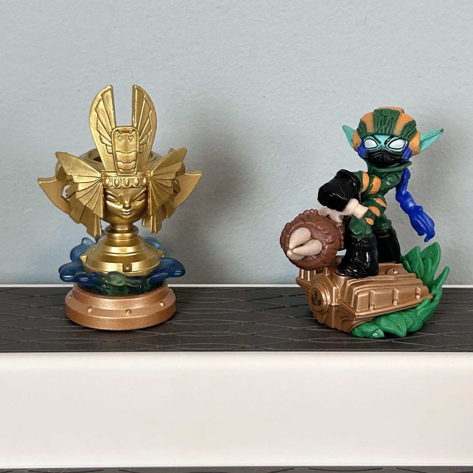 Skylanders Spyros Adventure & Super Chargers Mixed Lot Of 24 Figures