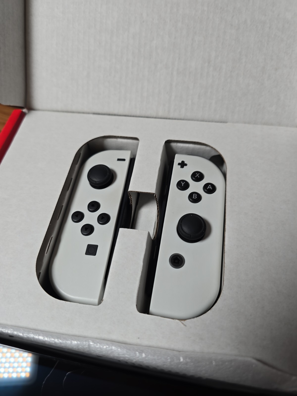 Nintendo Switch OLED Model HEG-001 Handheld Console – 64GB – White