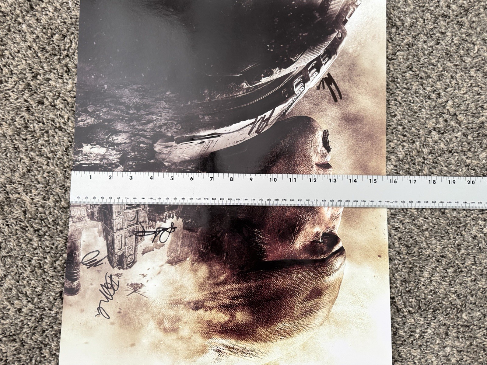 Gears Of War Marcus Fenix Signed Glossy Poster SDCC 2015 SIGNED RARE