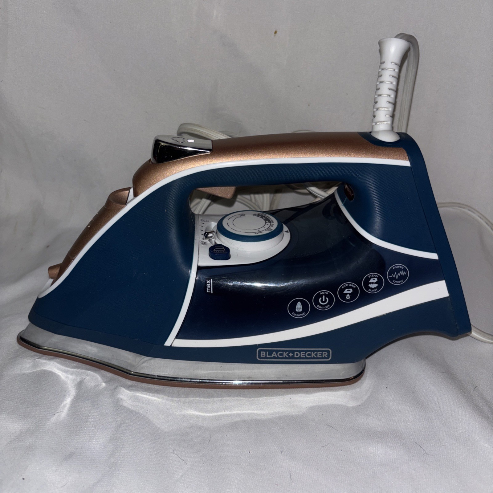 BLACK+DECKER D3300 Elite Pro Series STEAM IRON LAUNDRY EXCELLENT USED CONDITION