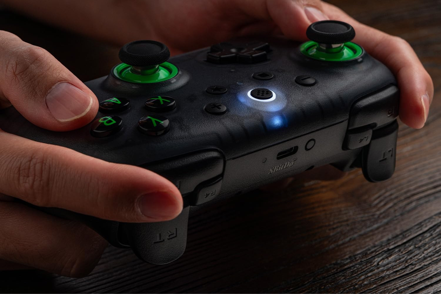 Ultimate 2C Wireless Controller for Windows PC and Android, with 1000 Hz Polling