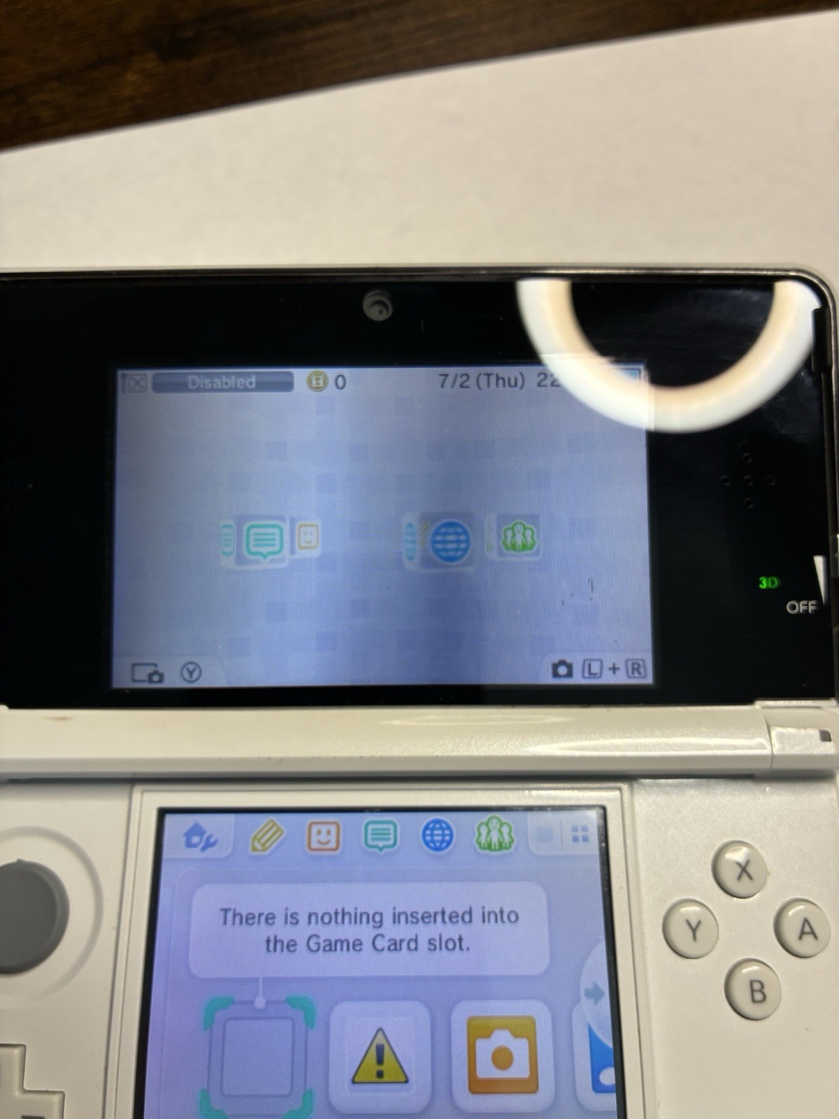 Nintendo Nintendo 3DS White Handheld System w/ Wi-Fi, Headphone Jack