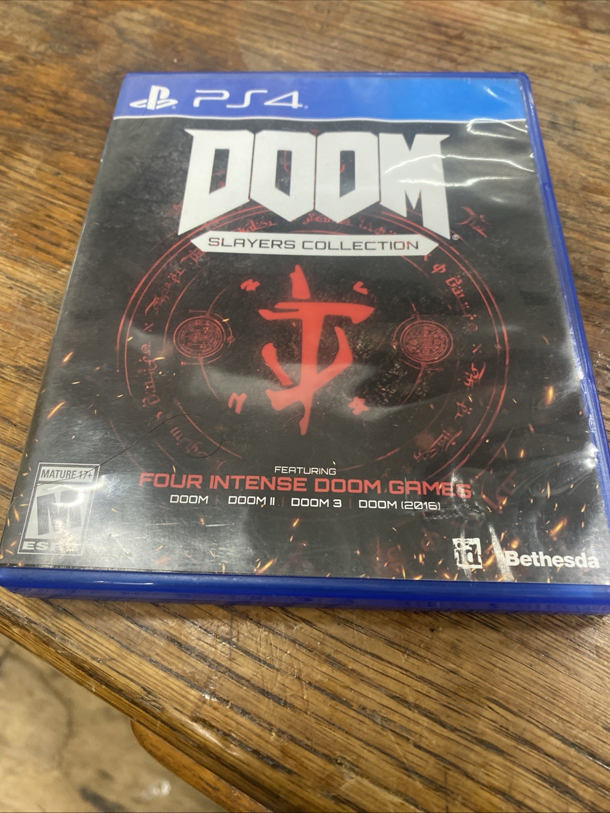 Doom Slayers Collection-Sony PlayStation 4 – FEATURING 4 INTENSE DOOM GAMES