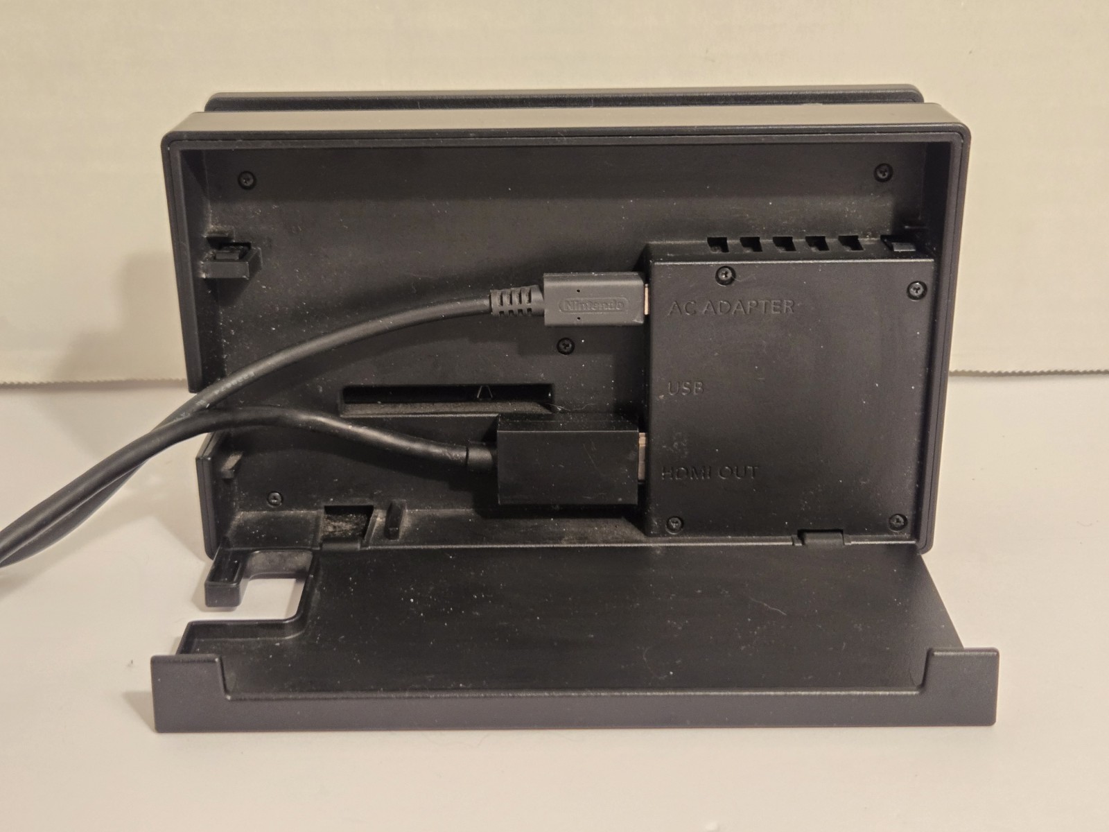 Nintendo Switch Dock – Black (HAC-007) with power adapter and hdmi cord