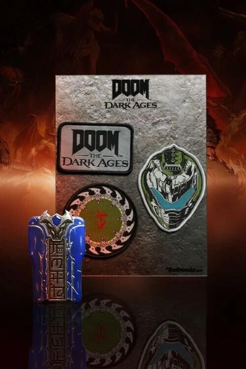 Doom The Dark Ages Doom Slayer Wearable Helmet LED Bundle + Keycard + Patches