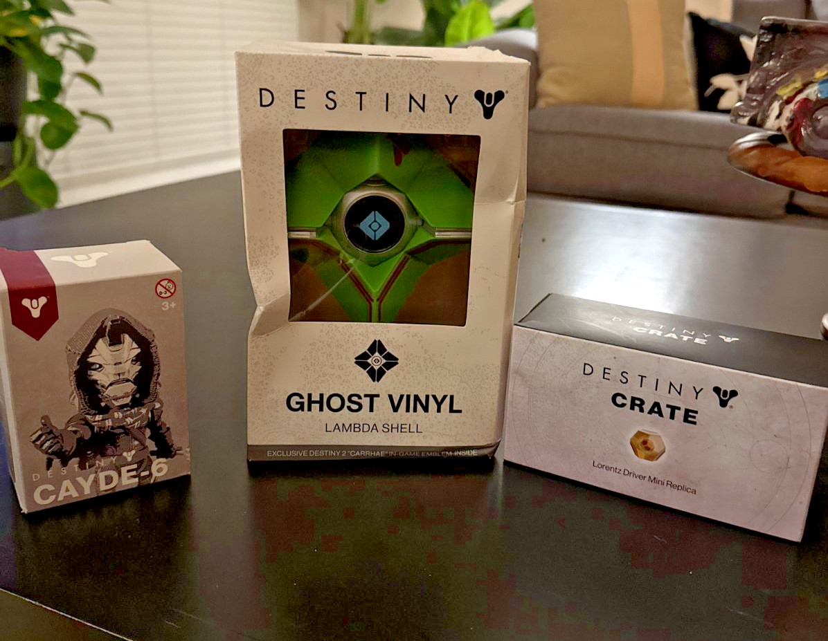 Destiny 2 Collectibles Lot — Ghost Vinyl Lambda Shell w/ Carrhae Emblem Code.