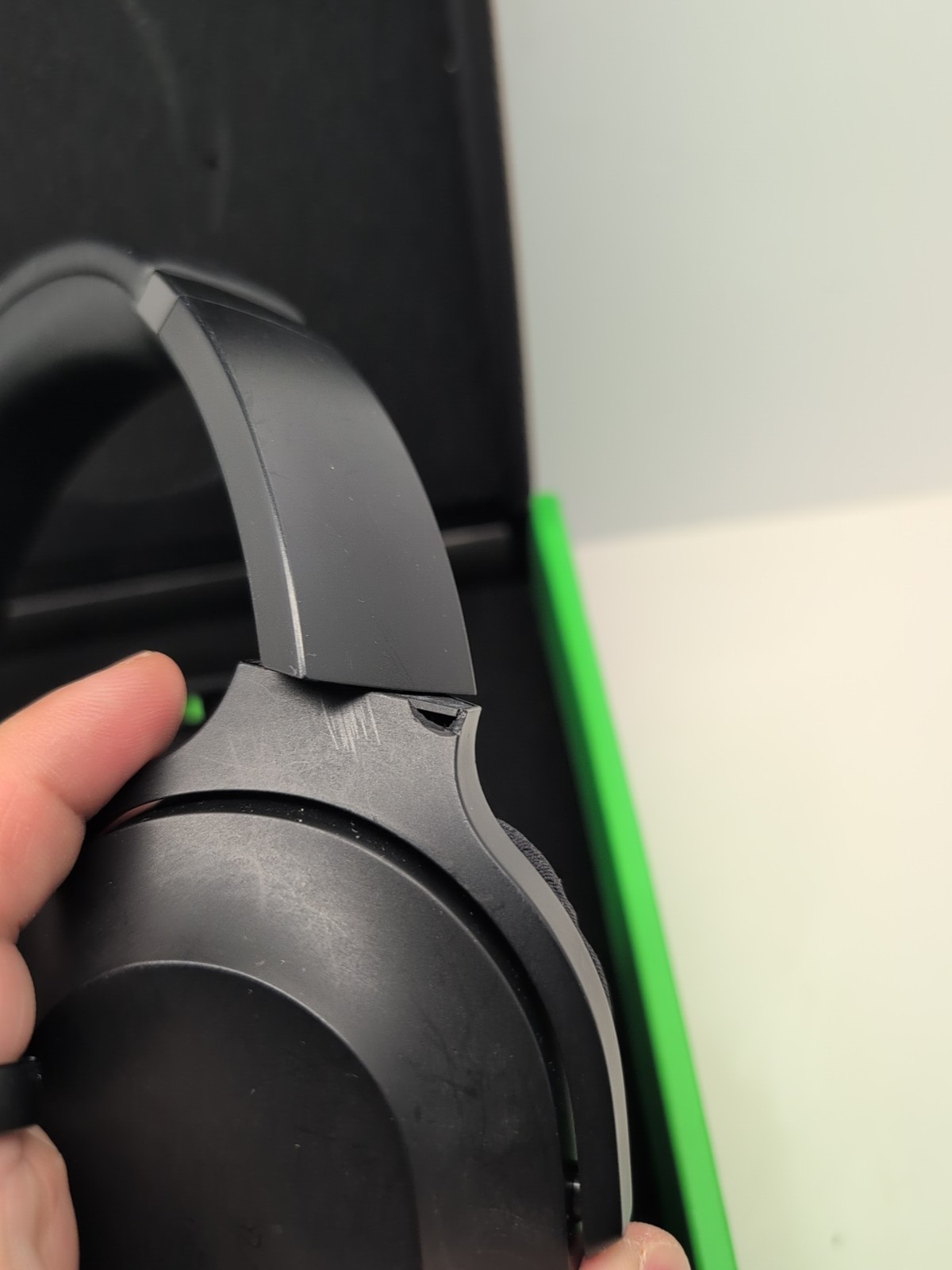 Razer Barracuda Wireless Multi-Platform Gaming & Mobile Headset With Box #2