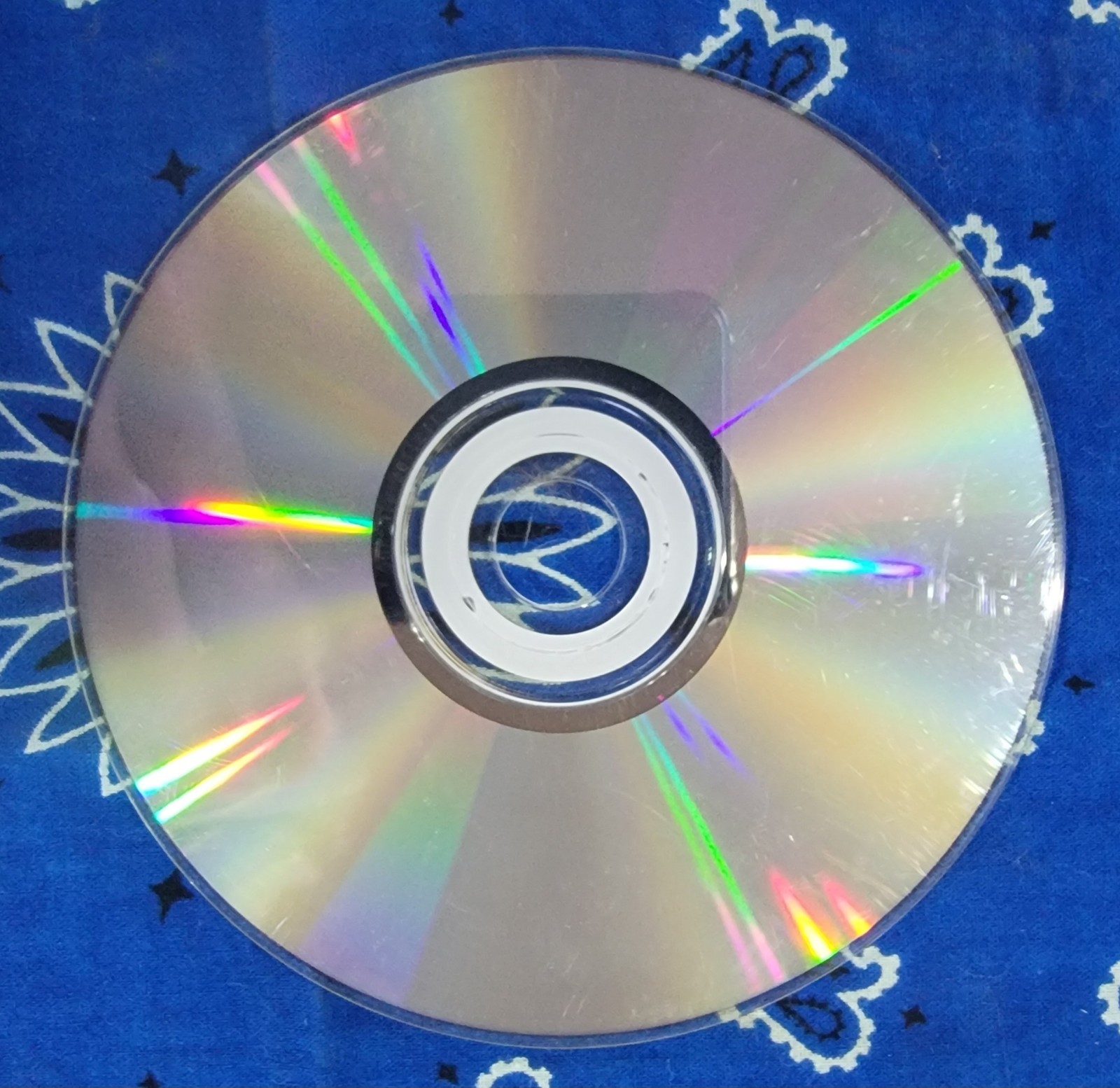​World of Warcraft PC 2004 Original 4-Disc Set & SimCity 2000 Special Edition CD