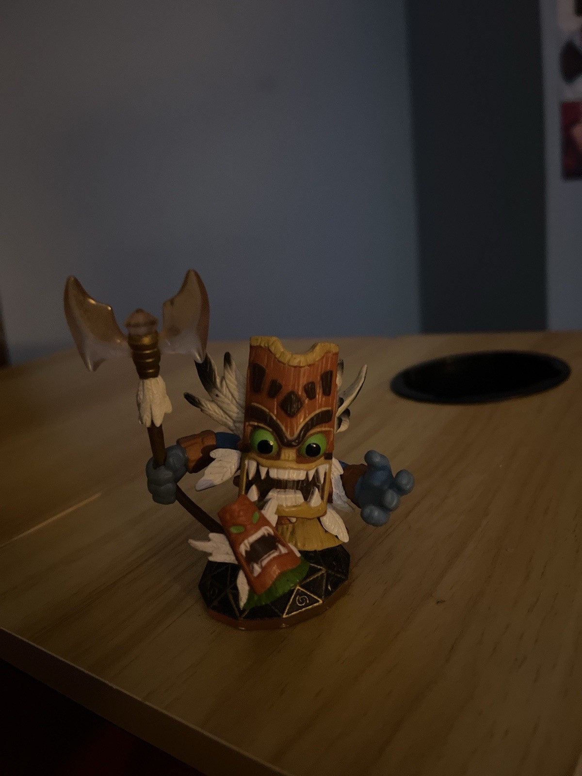 Skylanders 120+ Figure Lot – 2 Mythical, 4 Epic all displayed included