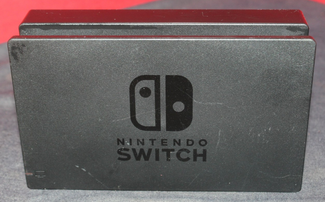 Nintendo Switch Kiosk / Demo Console – 32GB , 14 Trailers, 4 Demos AO4080583