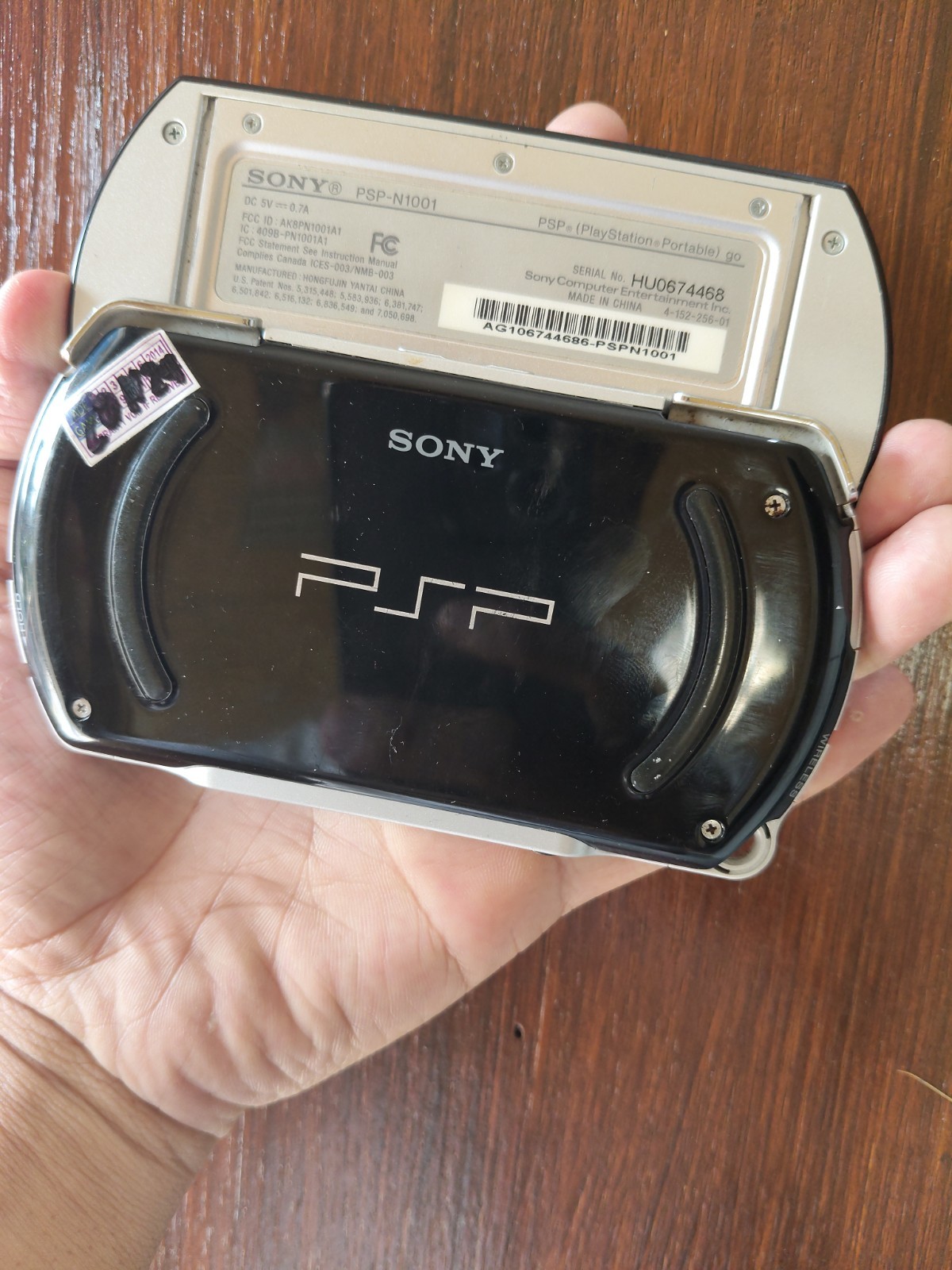 Sony PSP Go PlayStation Portable Go Piano Black PSP-N1001 Console