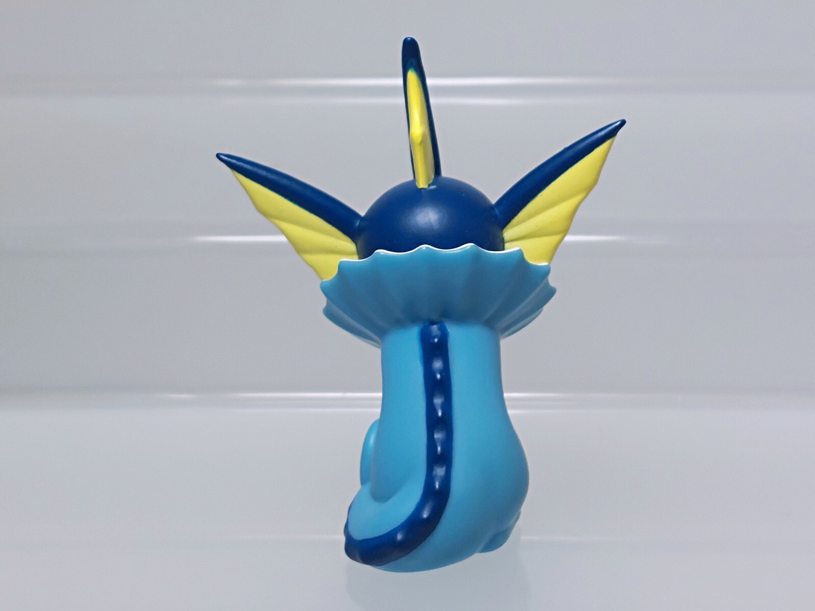 Vaporeon Pokemon Mini Sofubi Soft Vinyl Figure Bandai Spirits 2021 Japan 2.6in