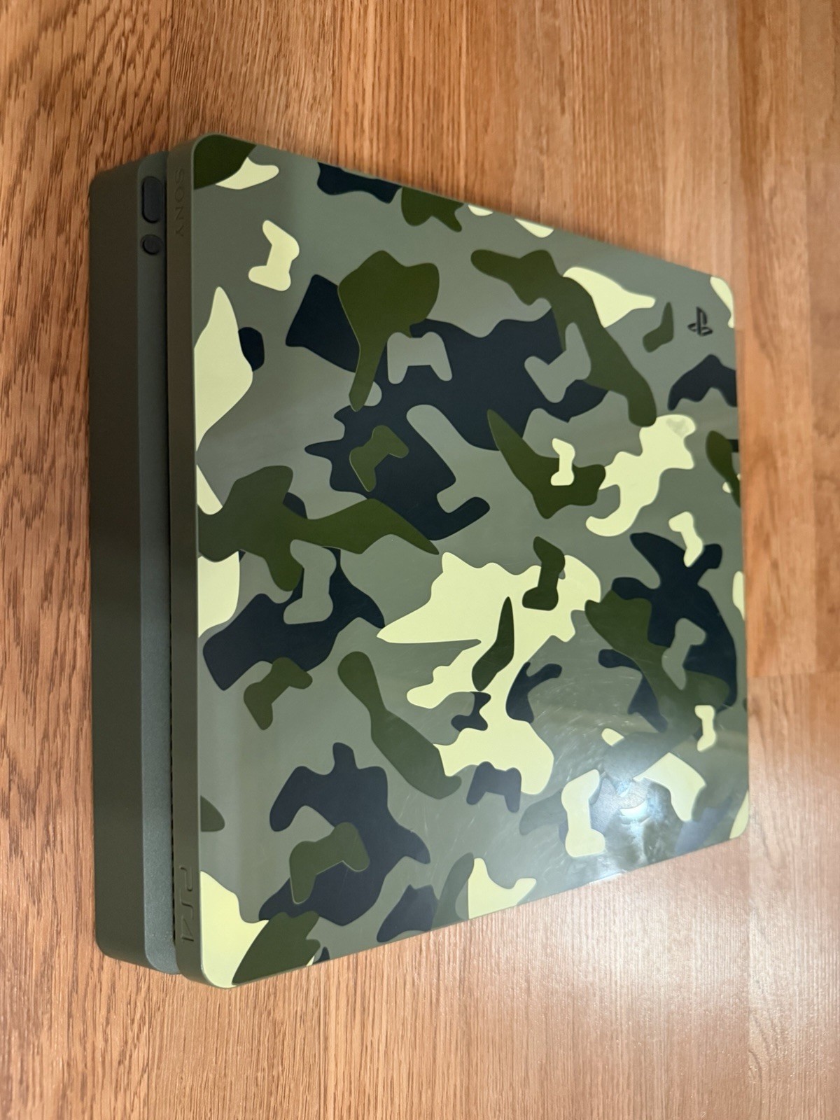Sony PlayStation 4 Slim Call of Duty: WWII Limited Edition 1TB Green Camouflage