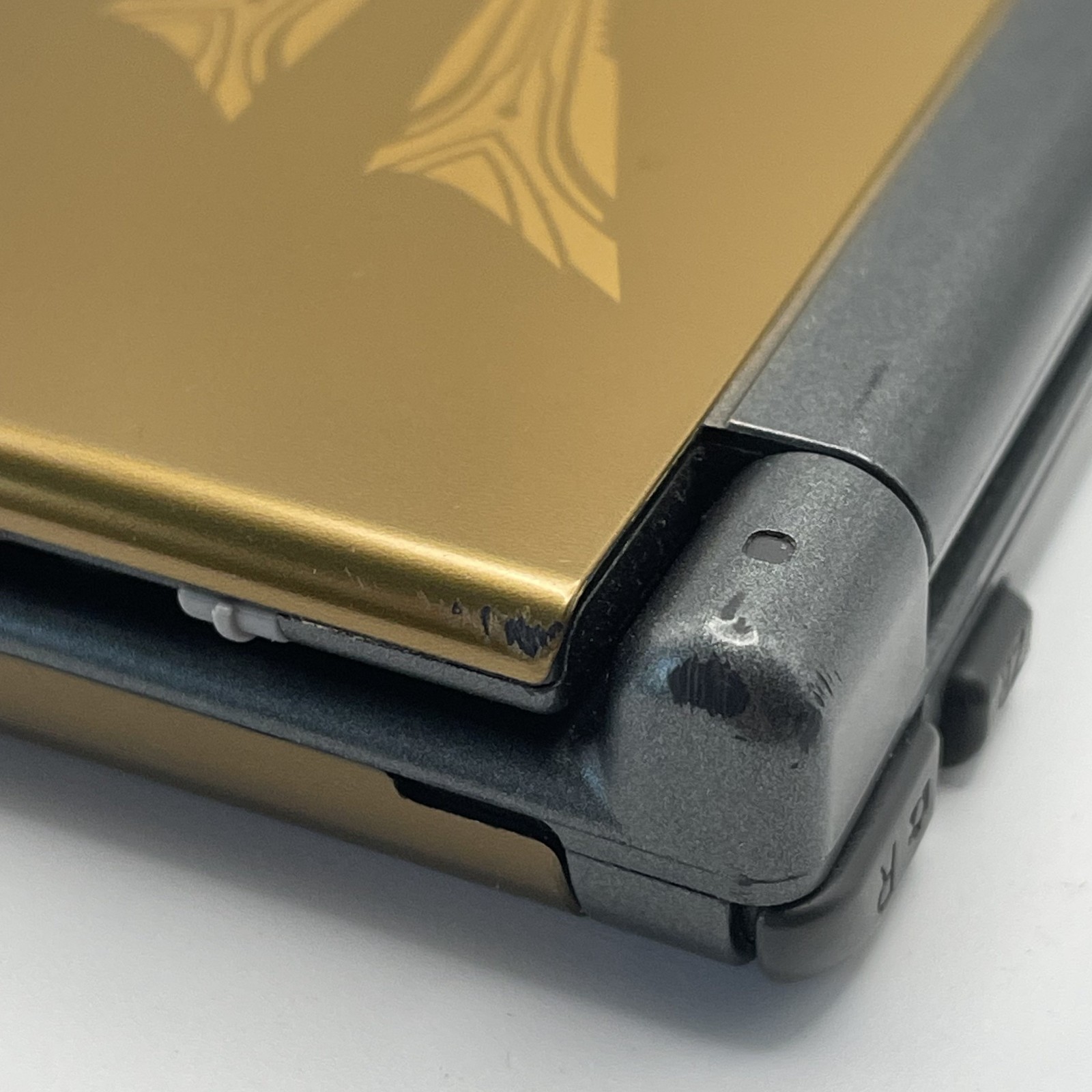 Nintendo New 3DS XL Hyrule Edition Gold Handheld System- CIB- Bottom IPS?